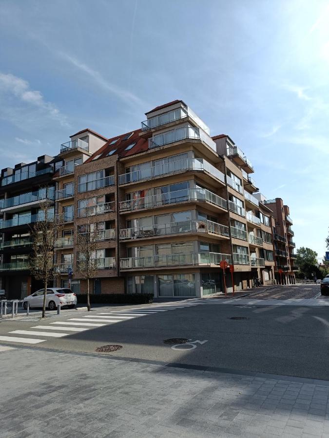 Ferienwohnung Residentie Gaudi Nieuwpoort Exterior foto